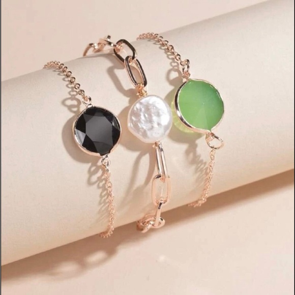 3 Piece gold bracelet set - Green and Pearl Stacked bracelet set - Picture 2 of 3